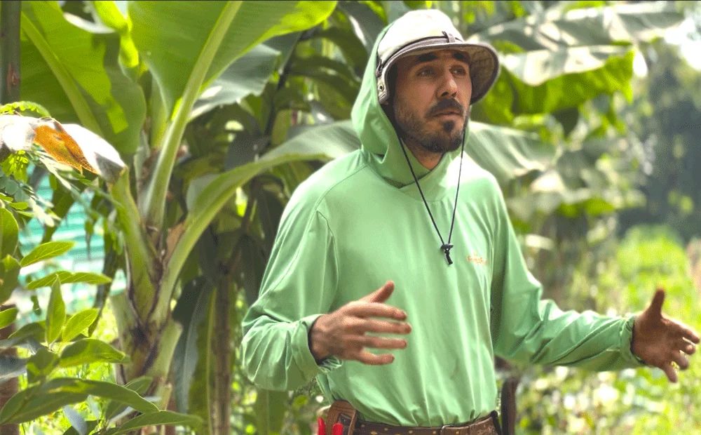 Chief Agroforester Guilherme Sobral teaching